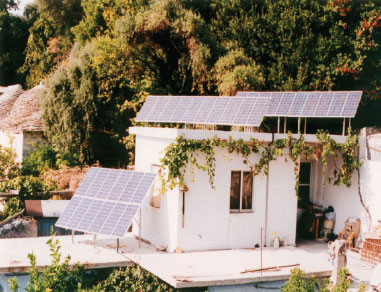 Αυτόνομο φωτοβολταϊκό  σύστημα σε σπίτι 1994